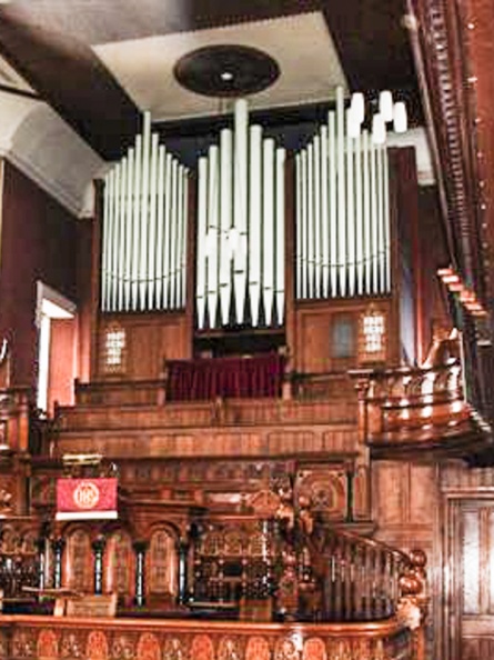 Plough Chapel 009 pulpit and organ.jpg